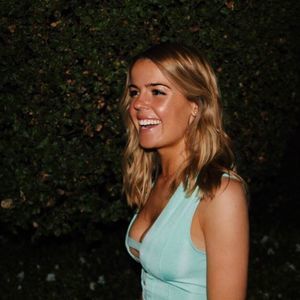 Meet your Posher, Christina